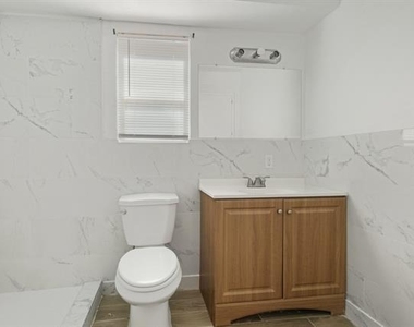 308 College Street - Photo Thumbnail 12