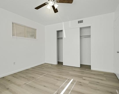 308 College Street - Photo Thumbnail 15