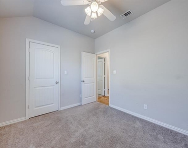 3715 Brookstone Drive - Photo Thumbnail 19