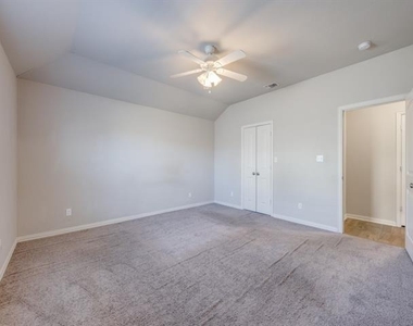 3715 Brookstone Drive - Photo Thumbnail 13