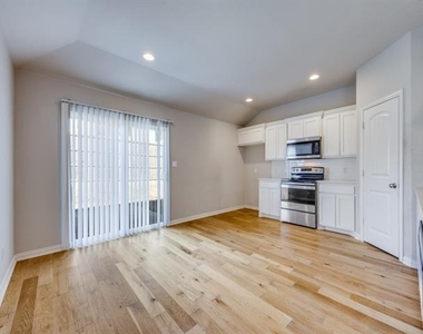 3715 Brookstone Drive - Photo Thumbnail 8