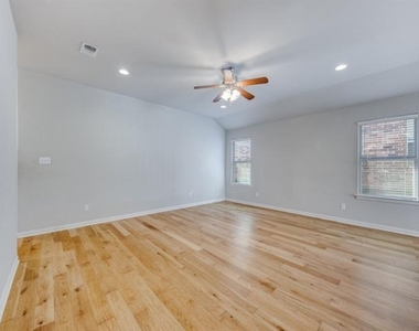 3715 Brookstone Drive - Photo Thumbnail 2