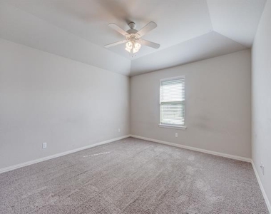 3715 Brookstone Drive - Photo Thumbnail 14