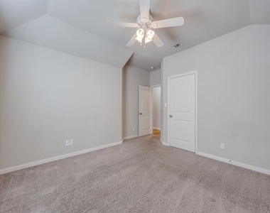 3715 Brookstone Drive - Photo Thumbnail 16