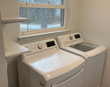 1001 Crestview Drive - Photo Thumbnail 6