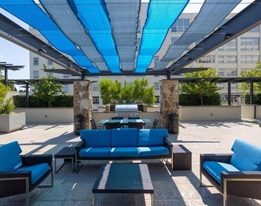 2600 W 7th Street - Photo Thumbnail 17
