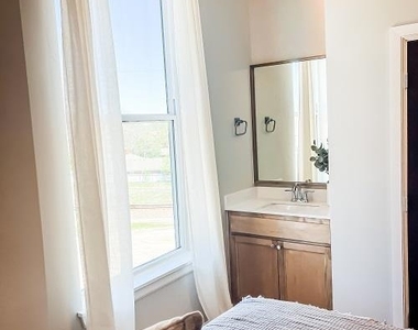 222 Mccullough Street - Photo Thumbnail 28