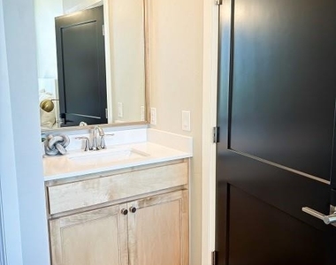 222 Mccullough Street - Photo Thumbnail 45