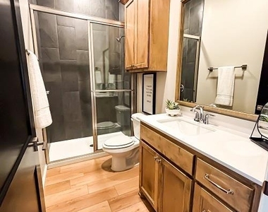 222 Mccullough Street - Photo Thumbnail 31