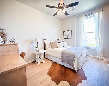 222 Mccullough Street - Photo Thumbnail 26