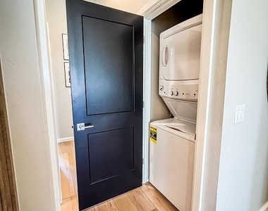 222 Mccullough Street - Photo Thumbnail 13
