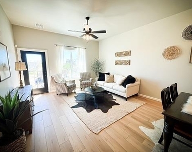 222 Mccullough Street - Photo Thumbnail 15