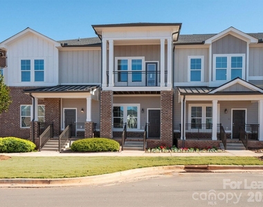 1241 Columbia Circle - Photo Thumbnail 25