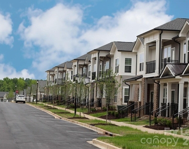 1241 Columbia Circle - Photo Thumbnail 27