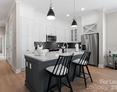 1241 Columbia Circle - Photo Thumbnail 4