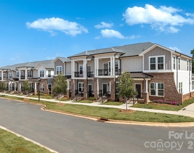 1241 Columbia Circle - Photo Thumbnail 1