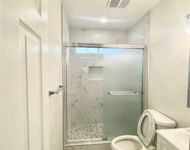920 W Olive Avenue - Photo Thumbnail 12