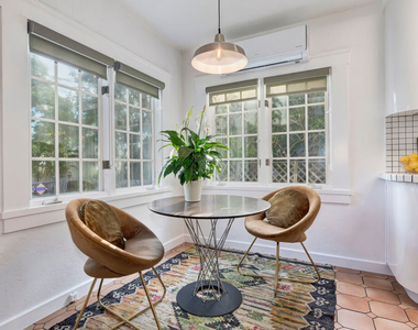 2427 N Gower Street - Photo Thumbnail 5