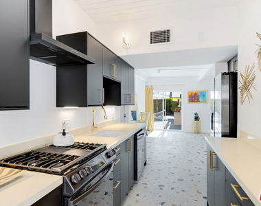 1818 N Berne Drive - Photo Thumbnail 18