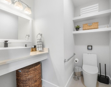 43 W Plumosa Lane - Photo Thumbnail 13