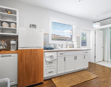 43 W Plumosa Lane - Photo Thumbnail 12