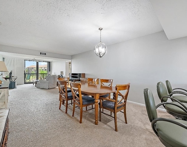 301 S Seas Drive - Photo Thumbnail 7