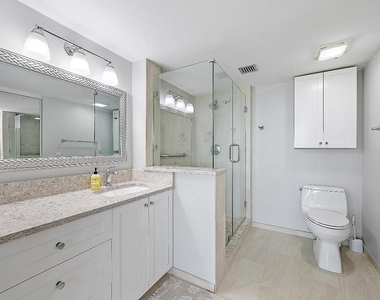 301 S Seas Drive - Photo Thumbnail 11