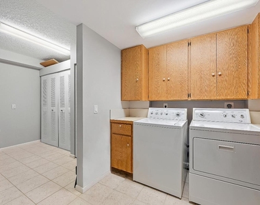 301 S Seas Drive - Photo Thumbnail 15