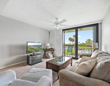 301 S Seas Drive - Photo Thumbnail 3