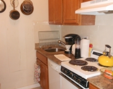 50 Bay State Rd - Photo Thumbnail 3