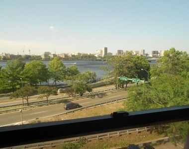 50 Bay State Rd - Photo Thumbnail 2