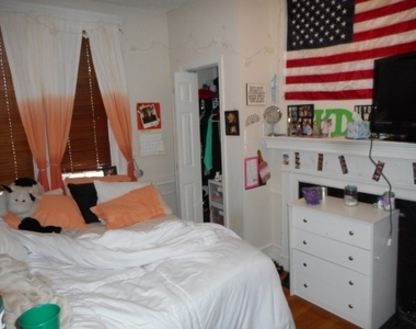 325 Saint Paul St - Photo Thumbnail 1