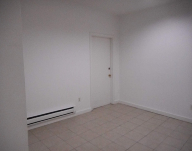 450 Park Dr - Photo Thumbnail 2