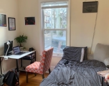 225 Freeman St - Photo Thumbnail 5