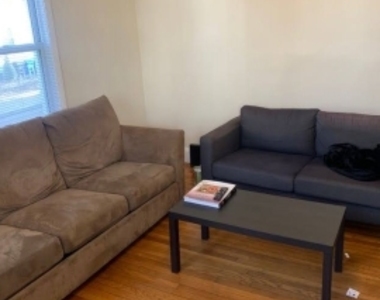 225 Freeman St - Photo Thumbnail 3