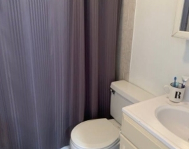 225 Freeman St - Photo Thumbnail 9