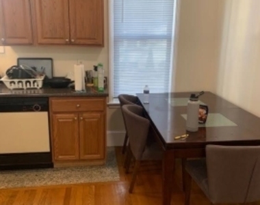 225 Freeman St - Photo Thumbnail 7