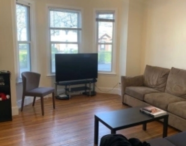 225 Freeman St - Photo Thumbnail 1