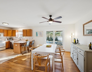 7 Huckleberry Lane - Photo Thumbnail 4