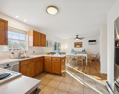 7 Huckleberry Lane - Photo Thumbnail 6