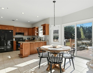 60 Water Terrace - Photo Thumbnail 7