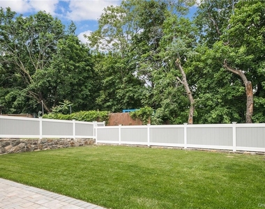 124-b Maple Avenue - Photo Thumbnail 22