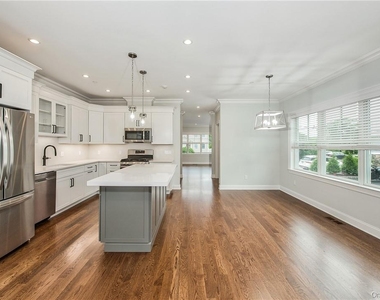 124-b Maple Avenue - Photo Thumbnail 7