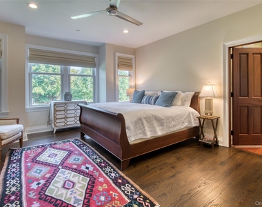 2055 Grandview Drive - Photo Thumbnail 8
