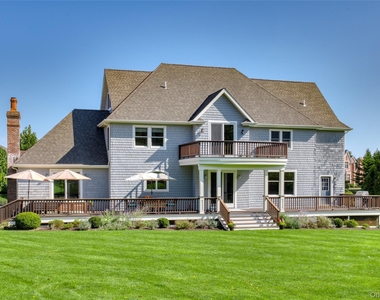 2055 Grandview Drive - Photo Thumbnail 17