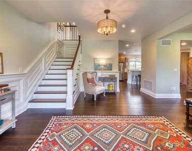 2055 Grandview Drive - Photo Thumbnail 2