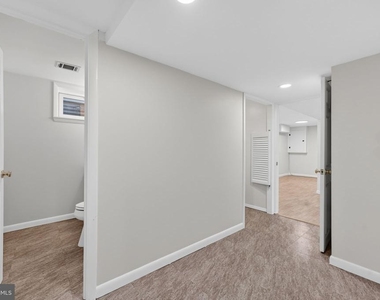 7507 Murillo Street - Photo Thumbnail 3