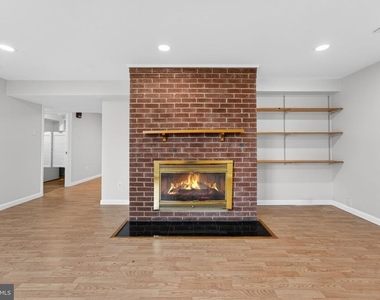 7507 Murillo Street - Photo Thumbnail 13