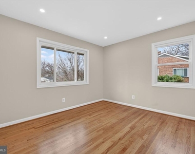 7507 Murillo Street - Photo Thumbnail 30
