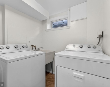 7507 Murillo Street - Photo Thumbnail 5